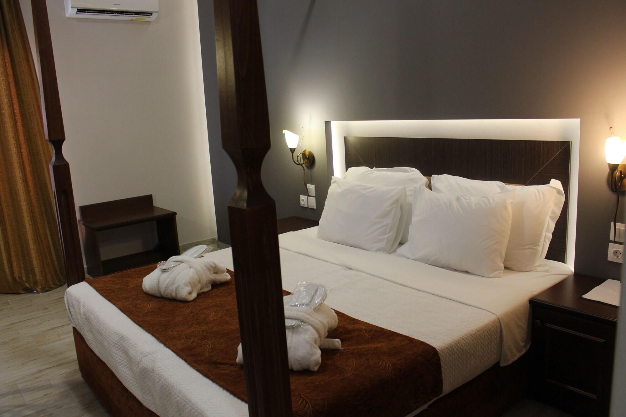 Paralia Beach Boutique Hotel エクステリア 写真