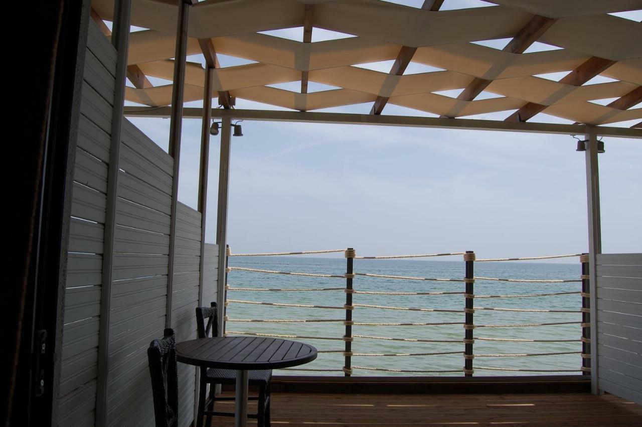 Paralia Beach Boutique Hotel エクステリア 写真