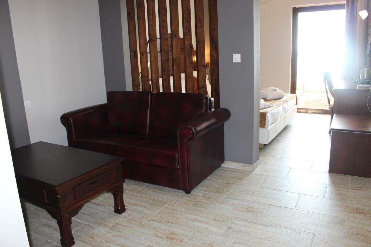 Paralia Beach Boutique Hotel エクステリア 写真