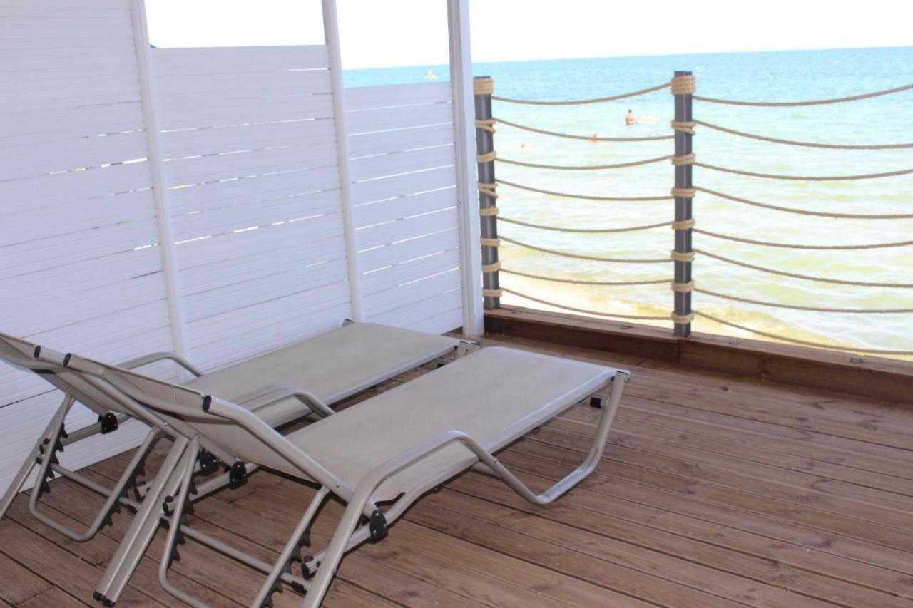 Paralia Beach Boutique Hotel エクステリア 写真